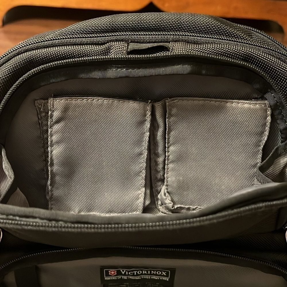 Victorinox Swiss Army Black Laptop Big Ben Travel Backpack. - Picture 5 of 13